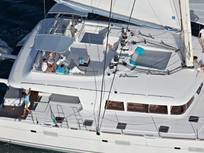 Catamaran to hire Saint-Mandrier-sur-Mer at the best price