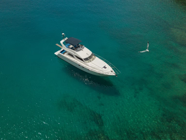 Hire a Azimut Azimut 47 Glyfada