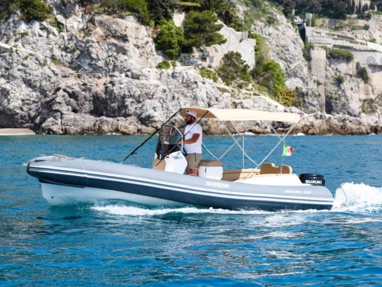 Hire a Salpa Salpa Soleil 20 Porto di Salerno