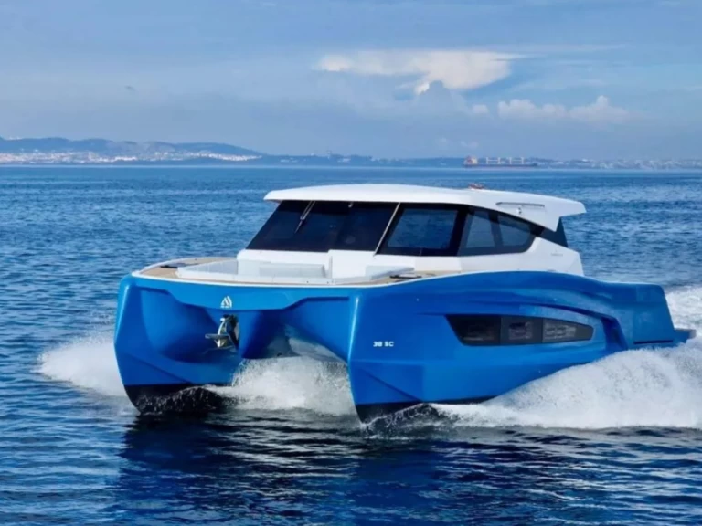 Aventura Aventura 38 SC charter bareboat or skippered in  Cogolin