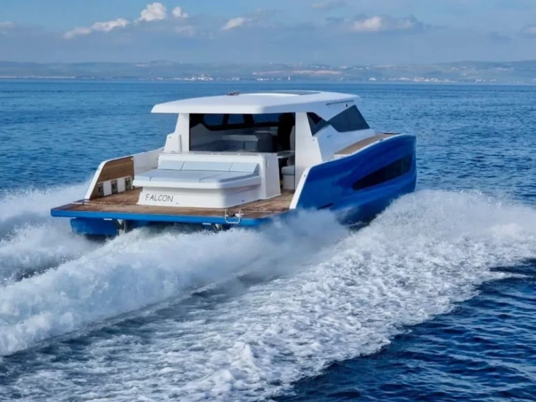 Yacht charter Cogolin - Aventura Aventura 38 SC on SamBoat