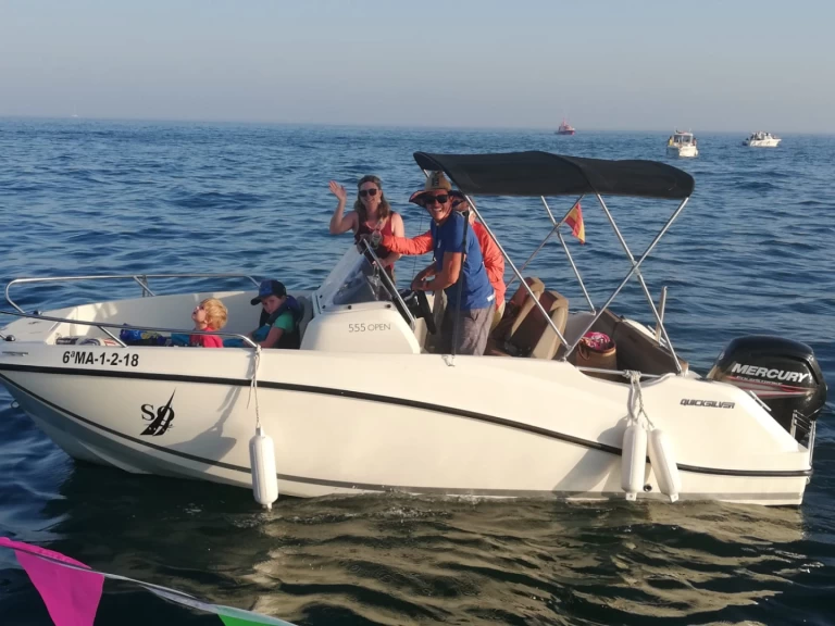 Motorboat hire in Estepona - Quicksilver Activ 555 Open