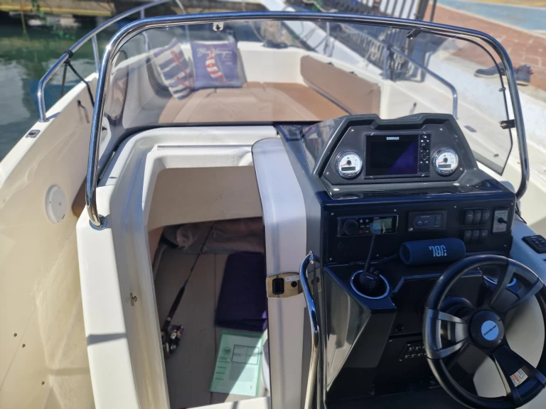Hire Motorboat with or without skipper Quicksilver Estepona