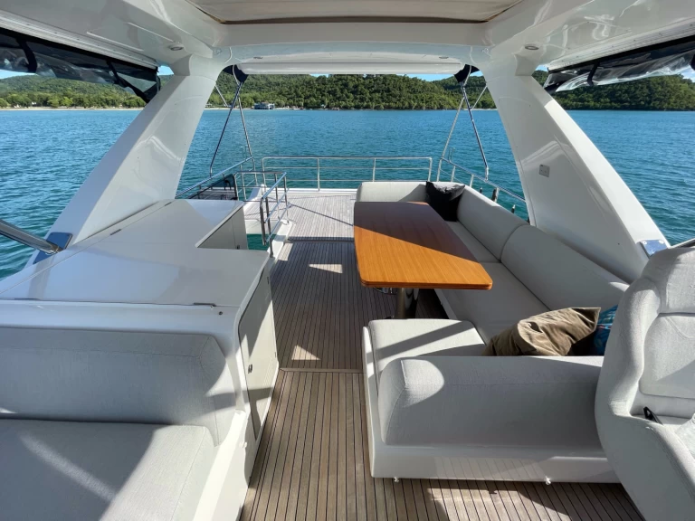 Luxury Yacht to hire Phuket (City) at the best price