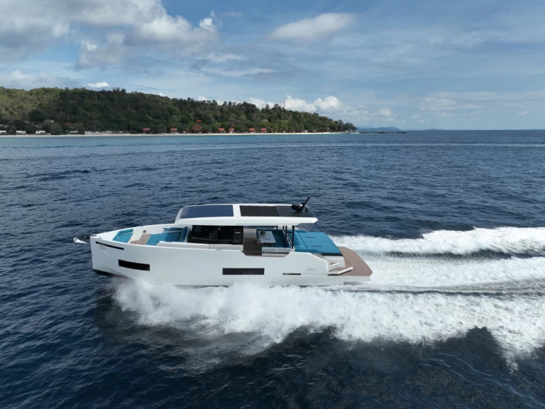 Hire Motorboat Sacs with a boat licence