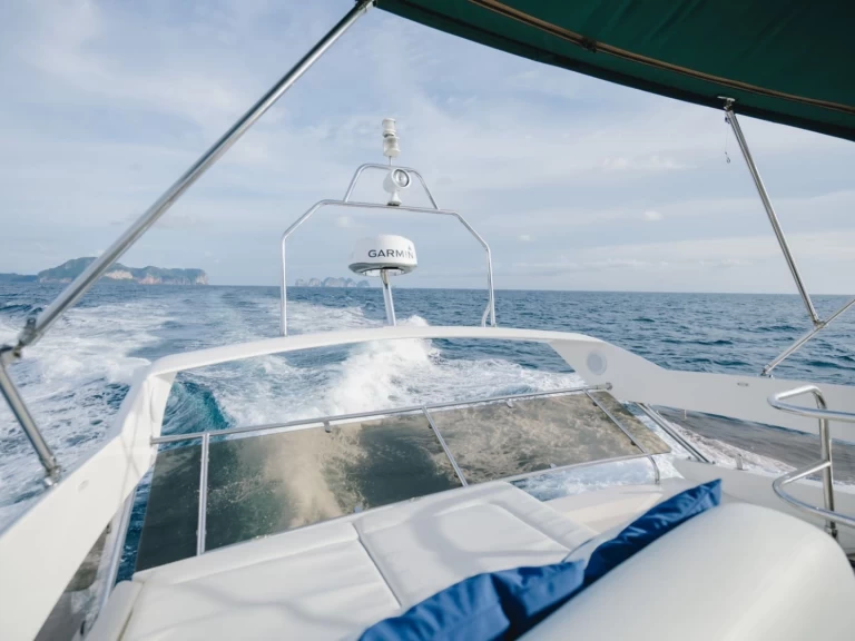 Charter a Princess Princess 42 in Phuket (City) on Samboat