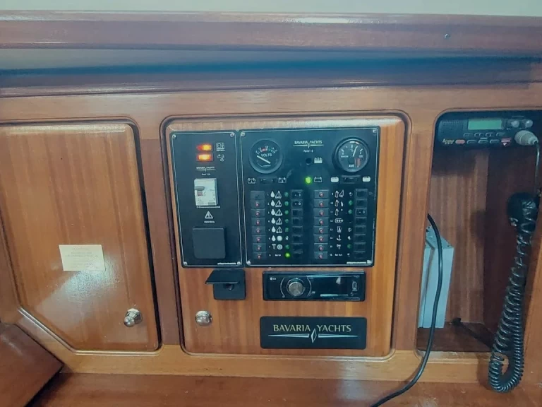 Yacht hire Salamina cheap Cruiser 40