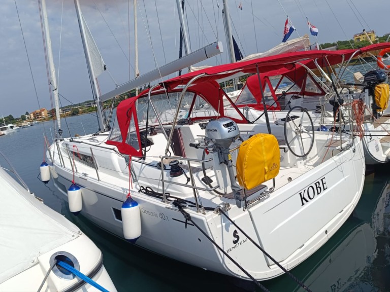 Yacht hire Pomer cheap Oceanis 40.1