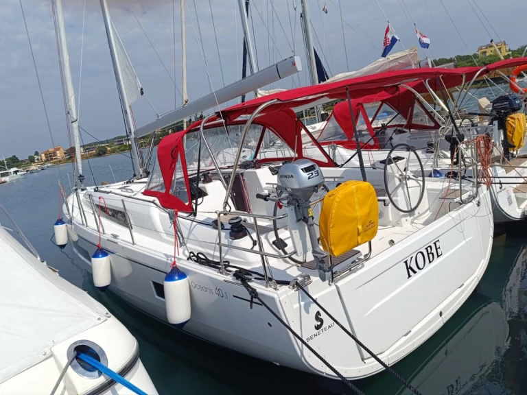 Yacht hire Pomer cheap Oceanis 40.1