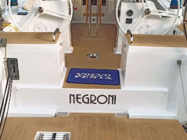 Yacht charter Ibiza Town - Elan Impression 40.1 on SamBoat