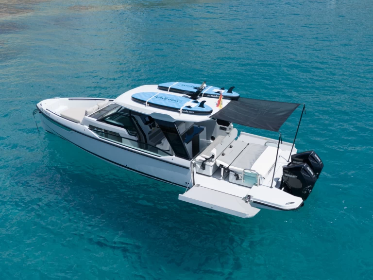 Hire Motorboat Saxdor with a boat licence