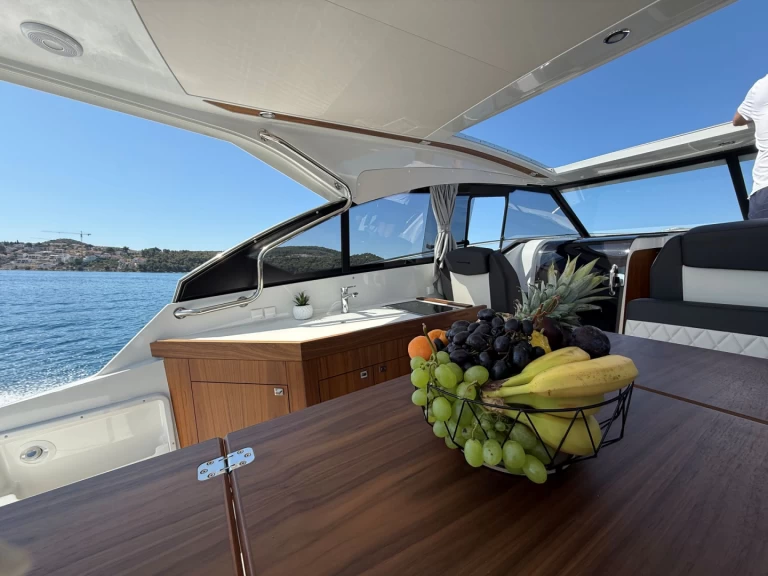 Yacht charter Trogir - Grandezza Grandezza 34 OC on SamBoat