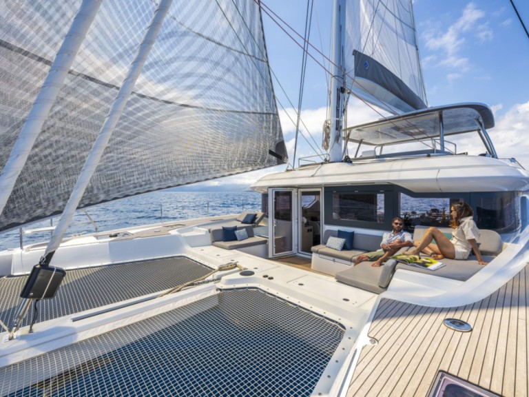 Hire a Lagoon Lagoon 60 Kaštel Gomilica