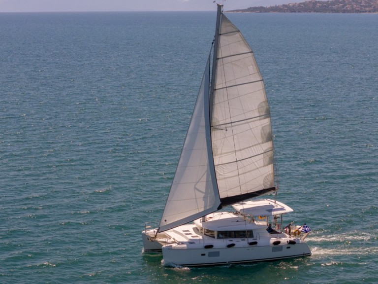 Catamaran to hire Deme of Volos at the best price