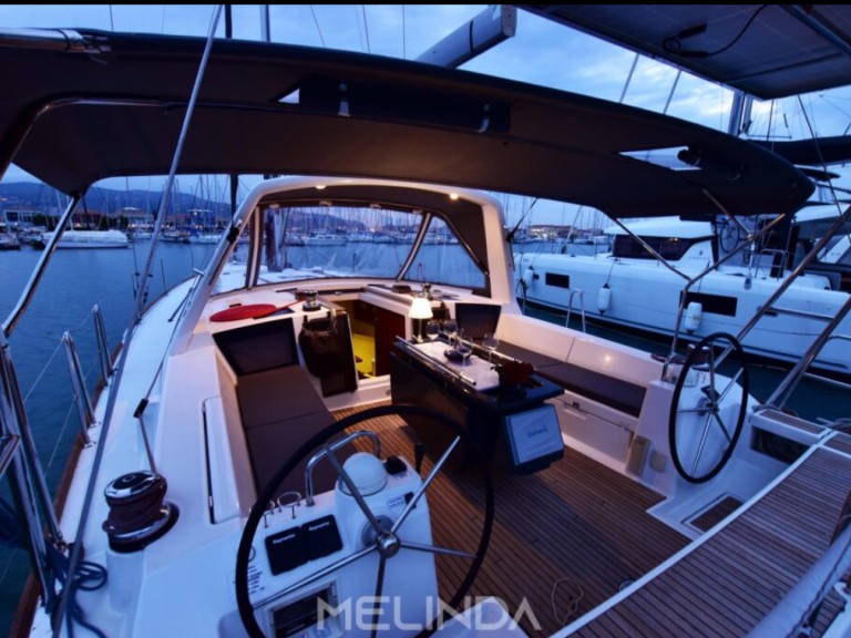 Sailboat to hire Lefkáda at the best price