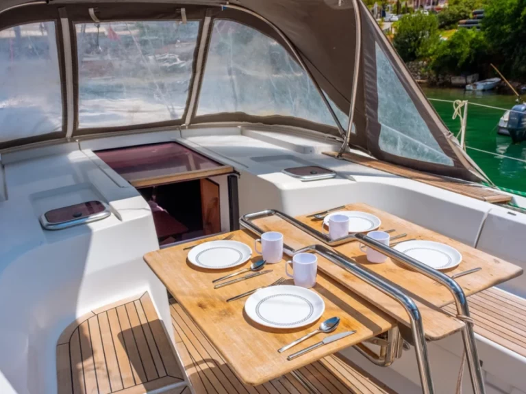 Sailboat hire in Fethiye - Hanse Hanse 445