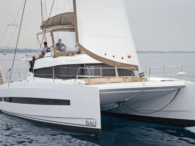 Hire Catamaran Bali with a boat licence