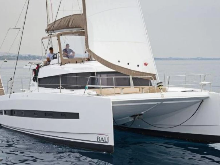 Hire Catamaran Bali with a boat licence