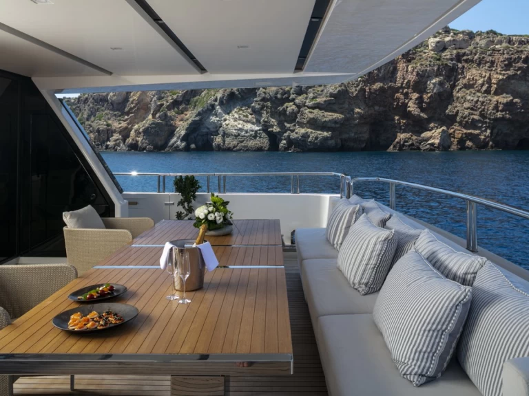 Hire Luxury Yacht with or without skipper Sanlorenzo Palaio Faliro