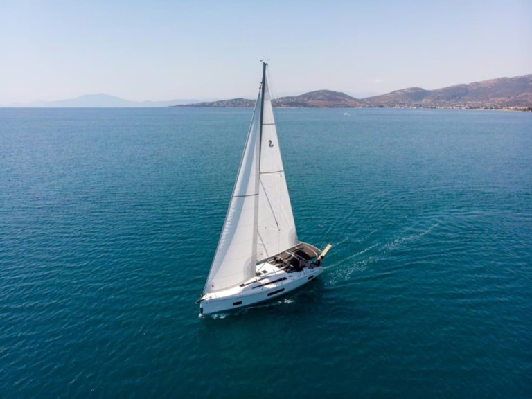 Hire a Bénéteau Oceanis 46.1 Deme of Volos