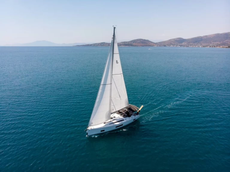 Hire a Bénéteau Oceanis 46.1 Deme of Volos