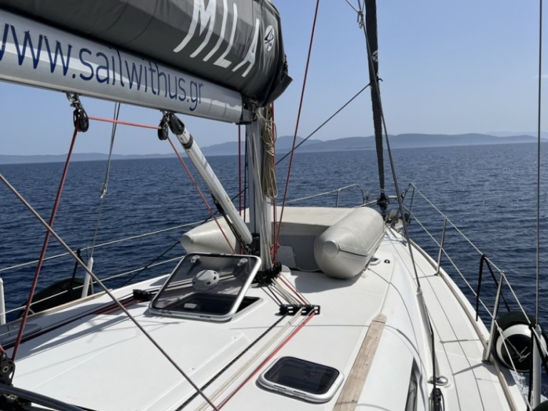 Hire a Jeanneau Sun Odyssey 42i Deme of Volos