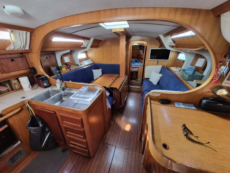 Sailboat hire in Arzon - Jeanneau Sun Legend 41