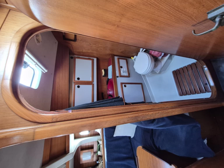 Hire Sailboat with or without skipper Jeanneau Arzon