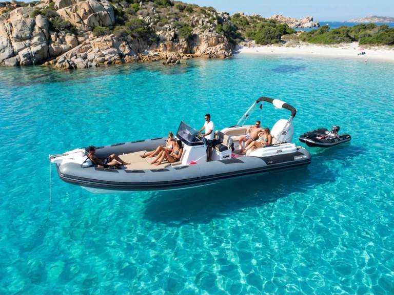 Yacht hire Porto Cervo cheap Clubman 26
