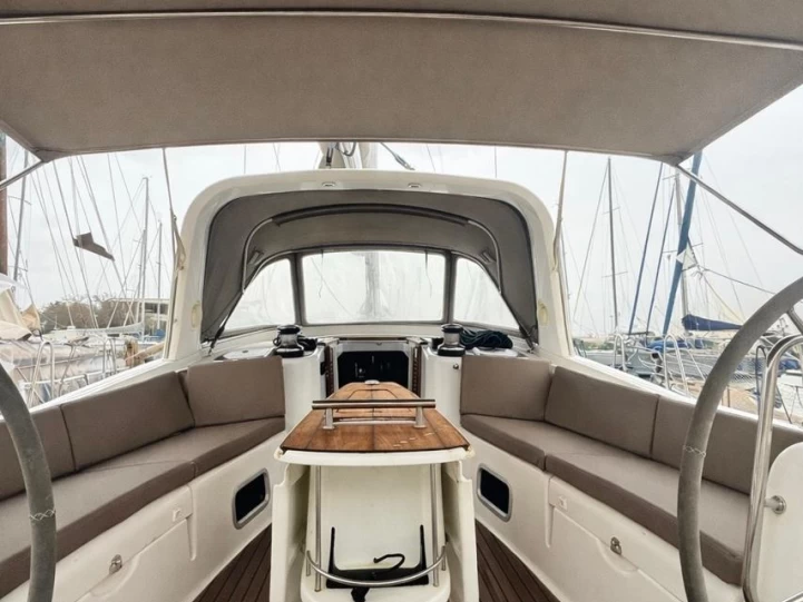 Yacht hire Lefkáda cheap Oceanis 50 Family