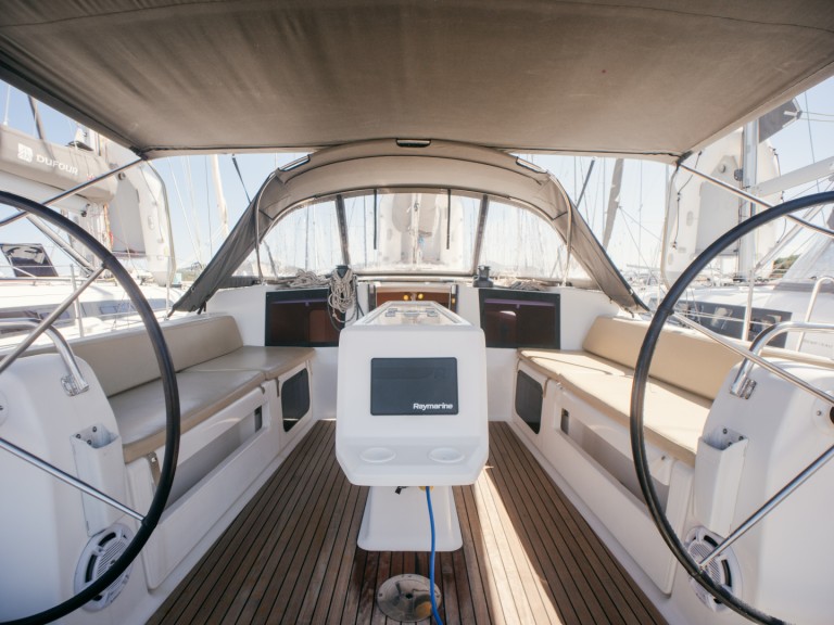 Hire Sailboat Dufour with a boat licence