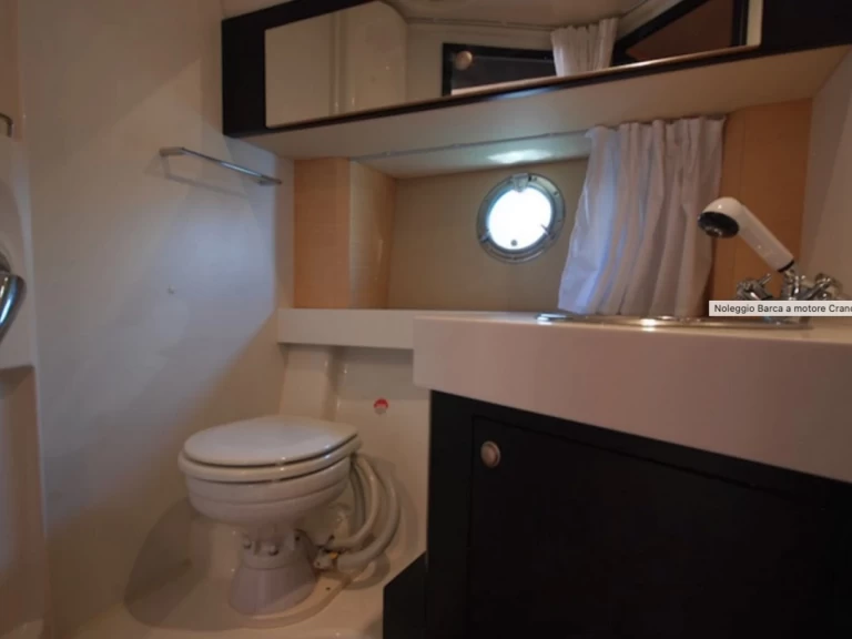 Charter a Cranchi Cranchi 36 in Cannigione on Samboat