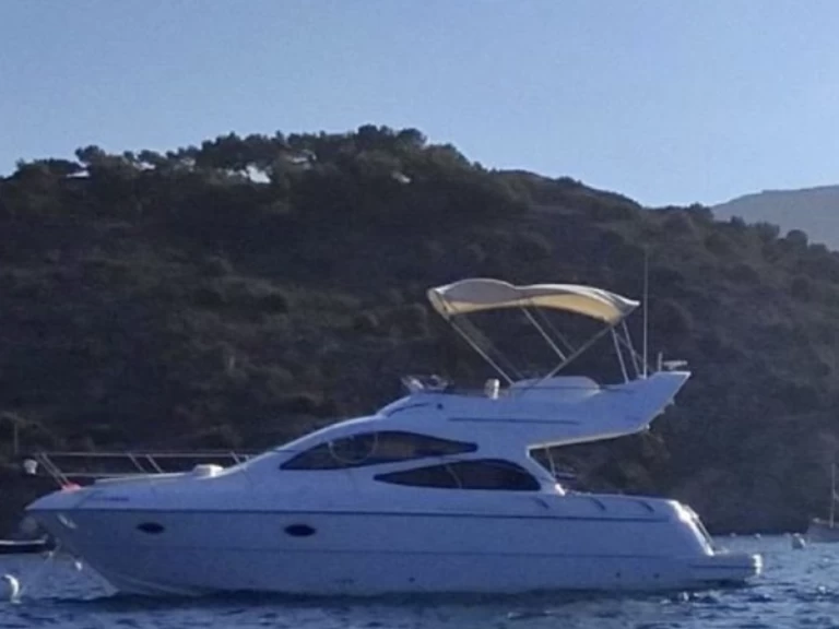 Genesis Del plata  charter bareboat or skippered in  Badia de Cadaqués