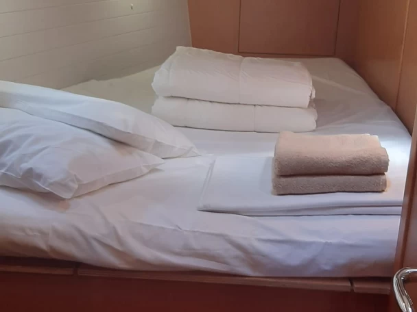 Yacht hire Trogir cheap Cruiser 45