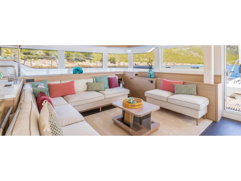 Catamaran hire in Kaštel Gomilica - Lagoon Lagoon 60