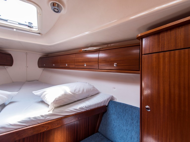 Sailboat to hire Lefkáda at the best price