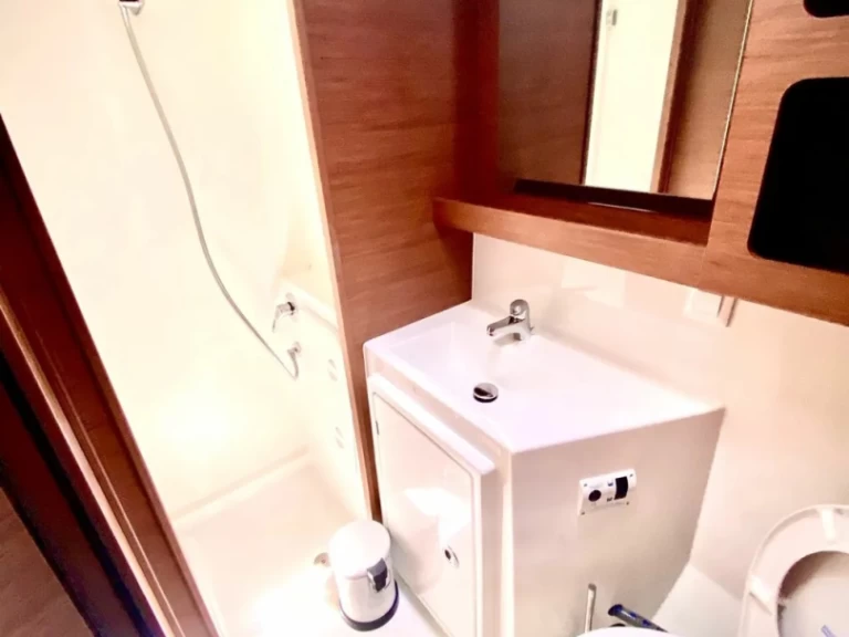 Catamaran to hire Palioúri at the best price