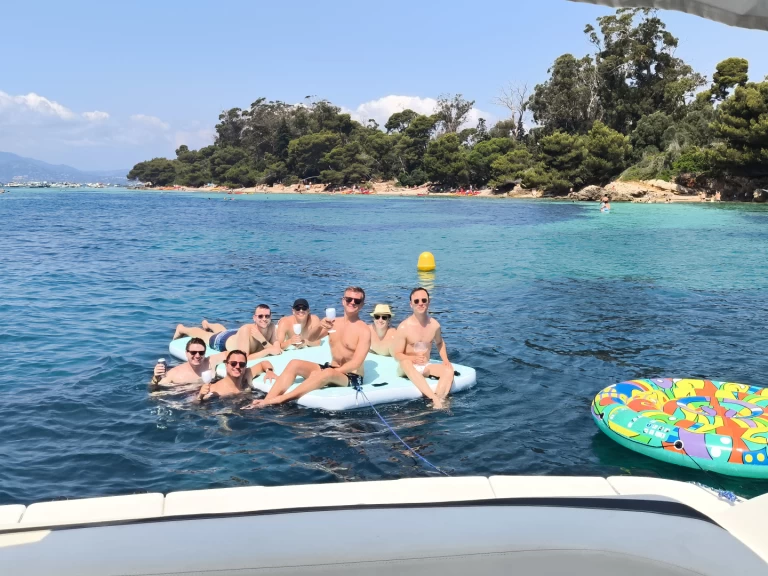 Motorboat hire in Cannes - Bénéteau Flyer 6 SUNdeck