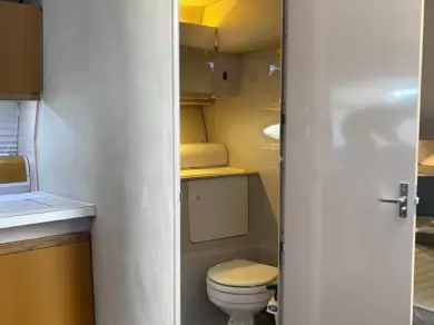 Hire Luxury Yacht with or without skipper Sea Ray Venice