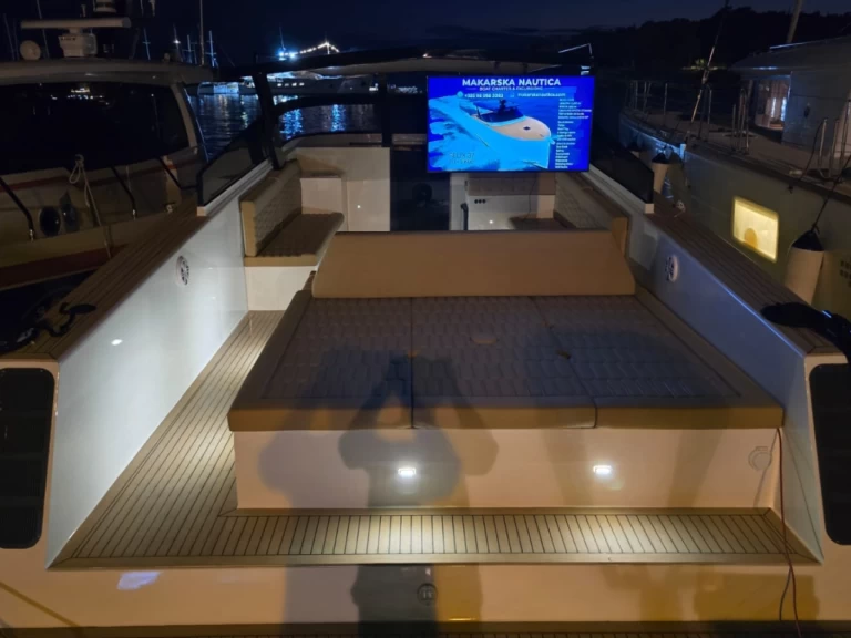 Motorboat hire in Makarska - Felix 37 Felix 37