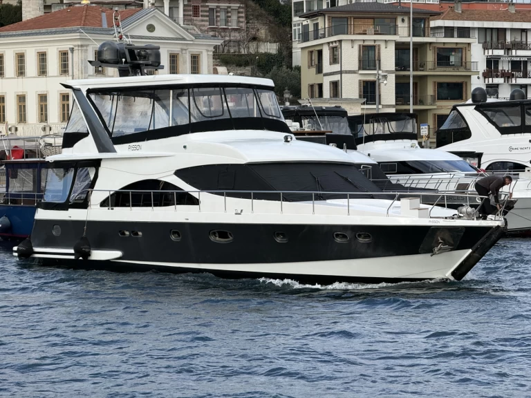 Charter a Custom Custom in Beşiktaş on Samboat