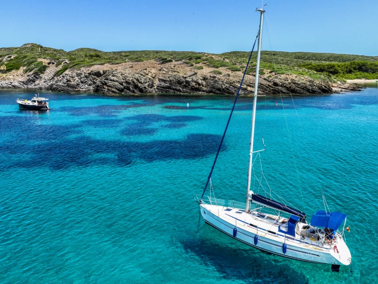 Hire Sailboat Bavaria with a boat licence