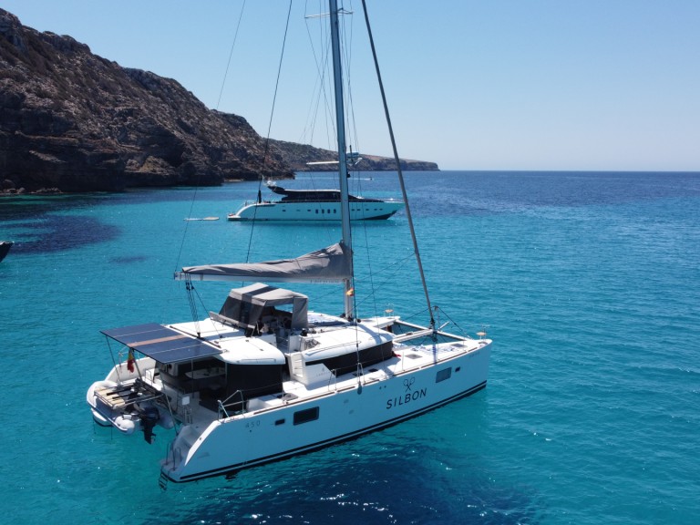 Catamaran to hire Santa Eulària des Riu at the best price