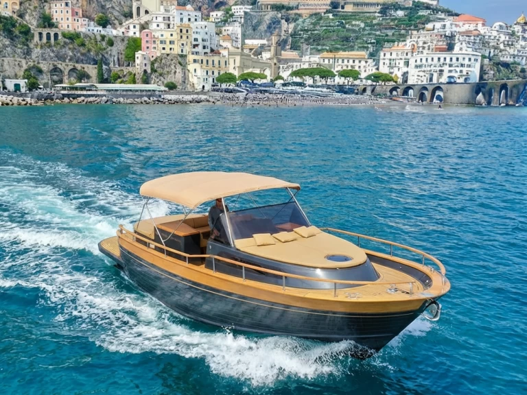 Yacht hire Sorrento cheap Positano 32 Open