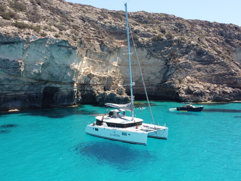 Catamaran hire in Santa Eulària des Riu - Lagoon Lagoon 450