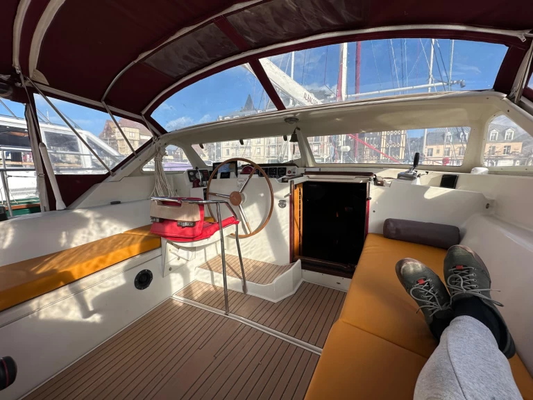 Hire Sailboat Amel with a boat licence