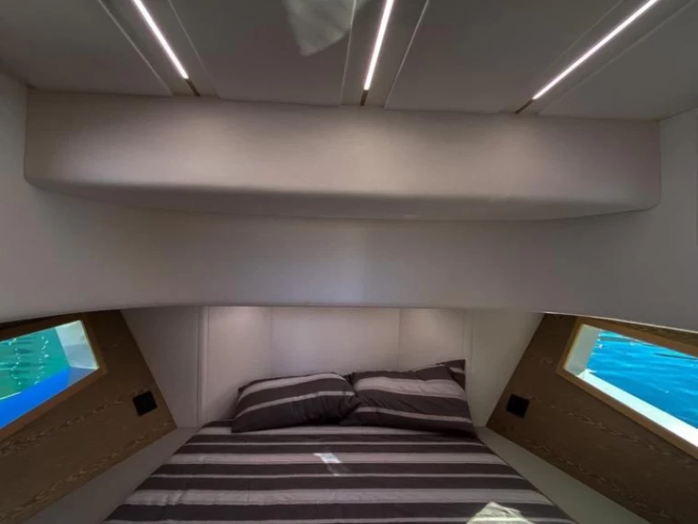 Yacht hire Capri cheap 38