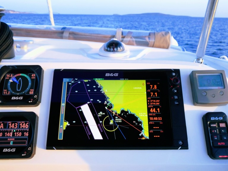 Yacht hire Porto Cheli cheap Lagoon 39