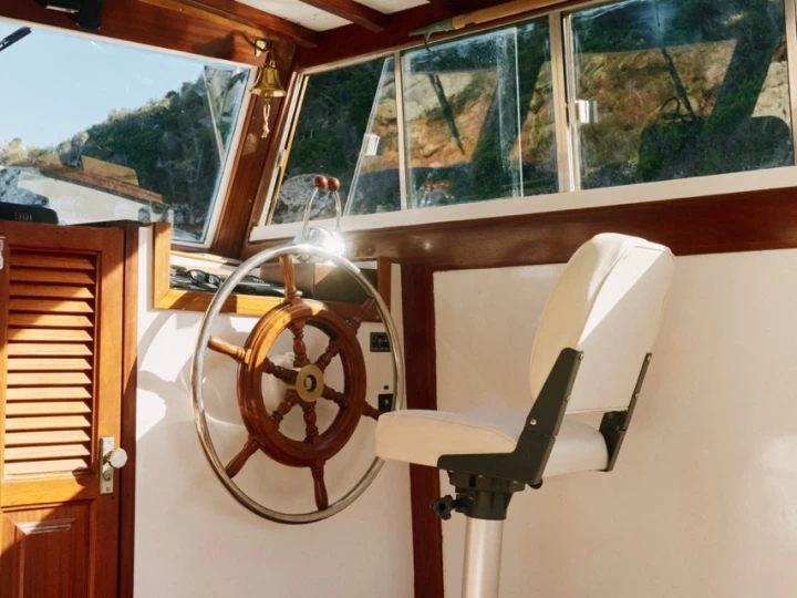 Motorboat hire in Mahón - Capeador llaut menorquin