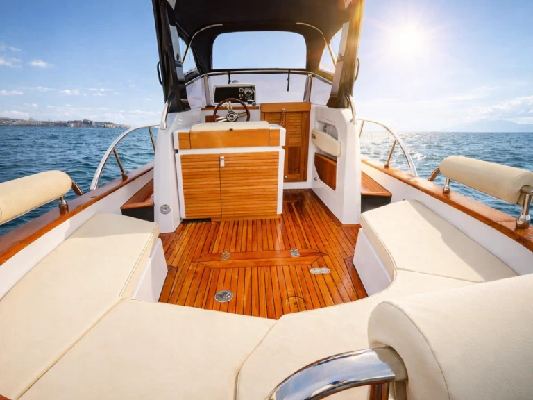 Yacht charter Capri - Salpa SUNSIX on SamBoat